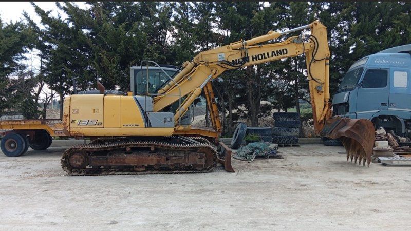 OmecoHub - NEW HOLLAND E135B